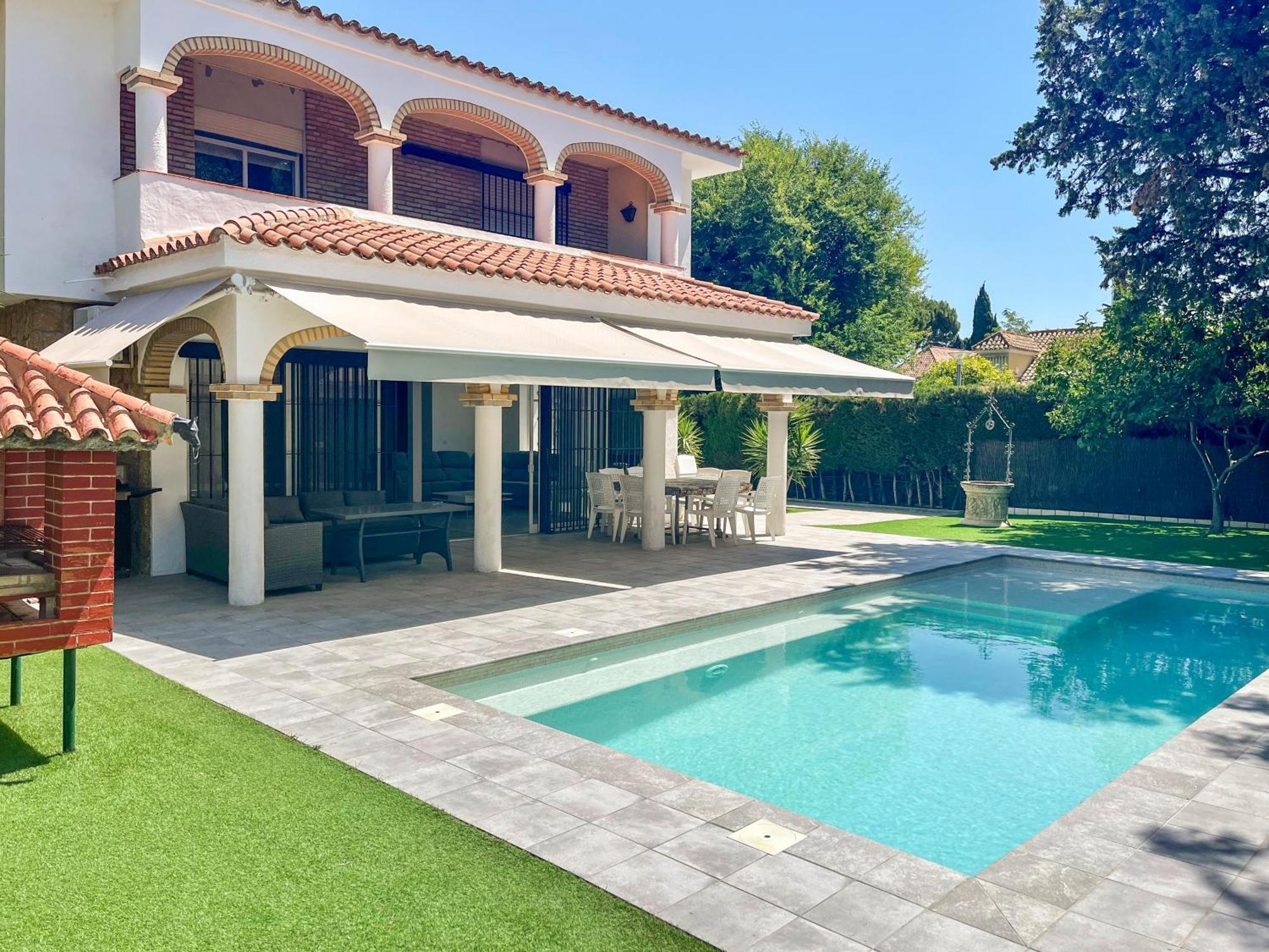 Villa Alamos Jerez I Piscina Salada Climatizada I Bbq I Jardines I 850m2 Jerez de la Frontera